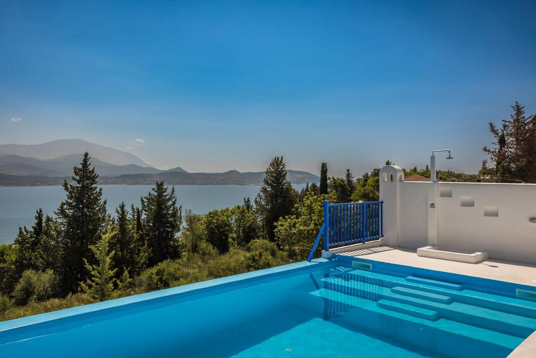 Camelia-iris Sunset Villa *