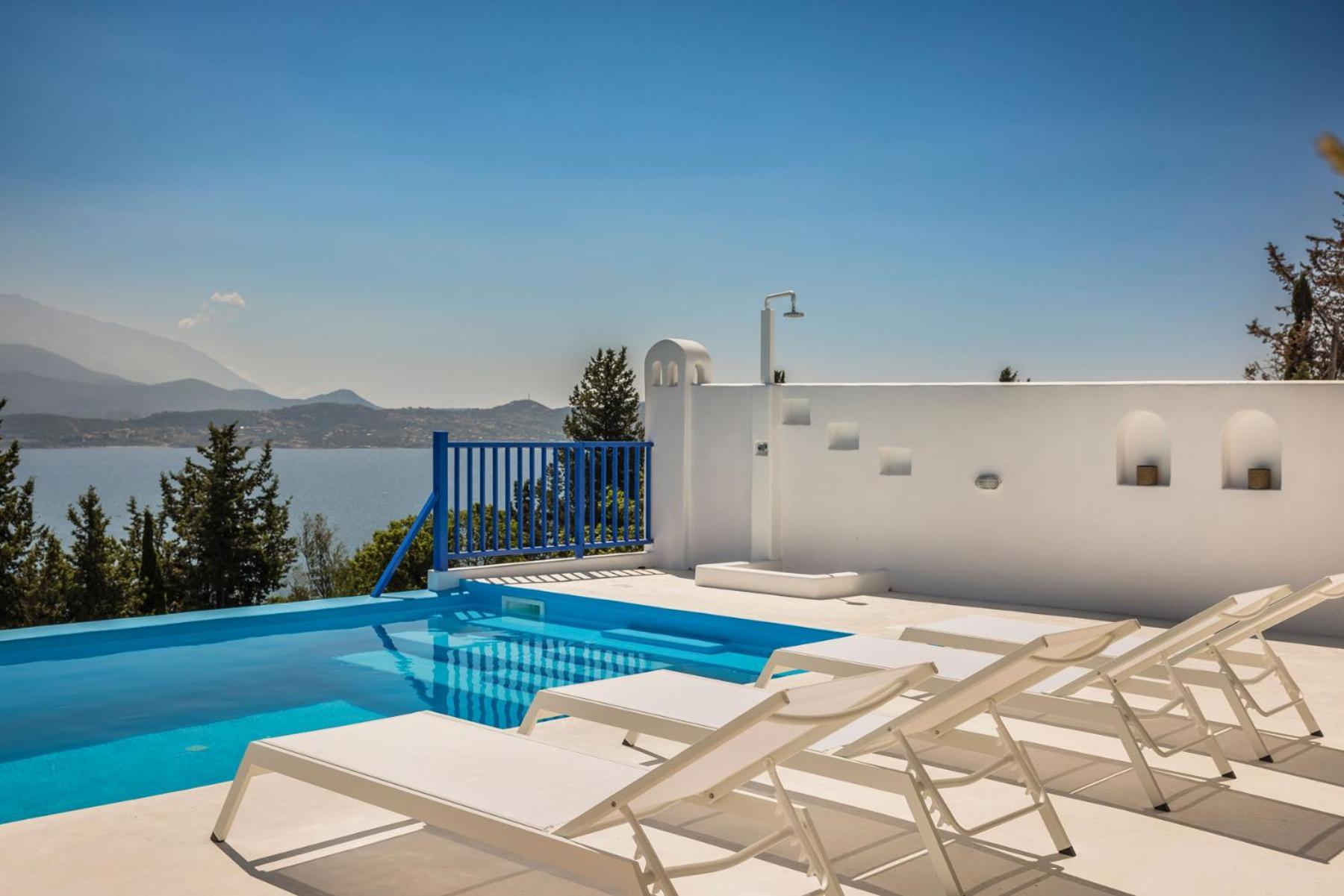 Camelia-iris Sunset Villa